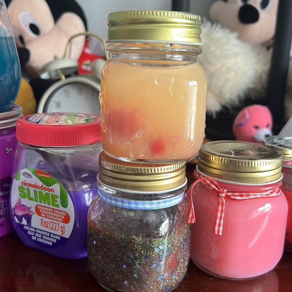 These are 10 slimes different colours and sizes - Picture 3 of 4